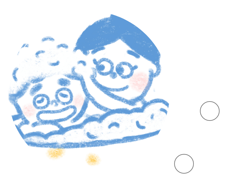 お母さんとお風呂に入っている男の子